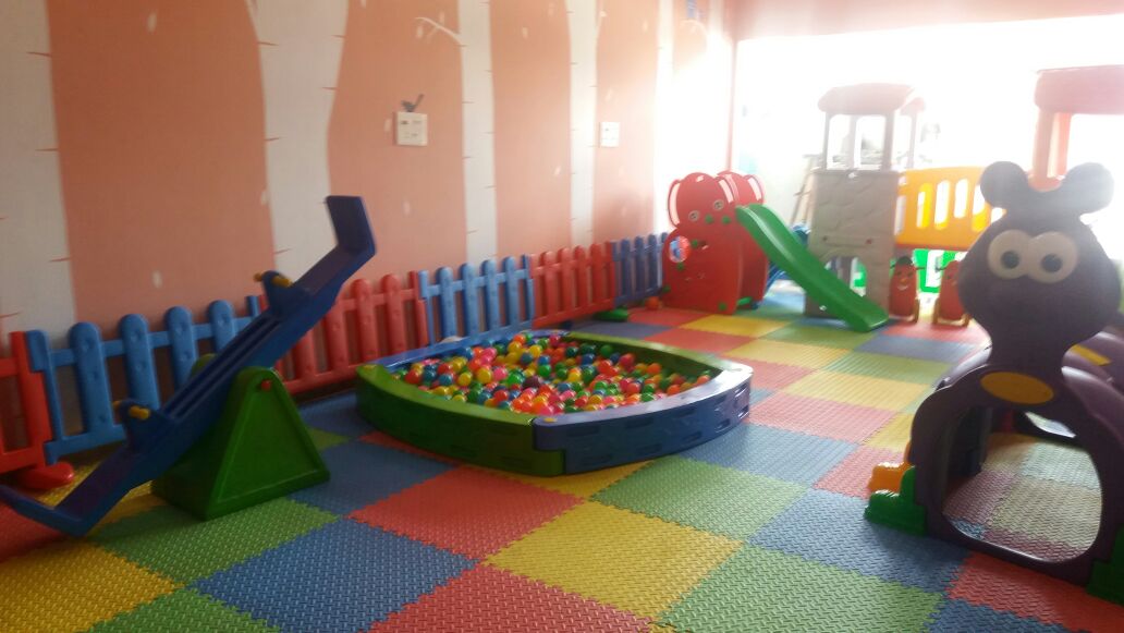 Gigglez Playhouse Day Care Preschool ECCE